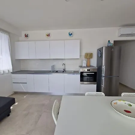 Casavacanze Frontemare Apartment *
